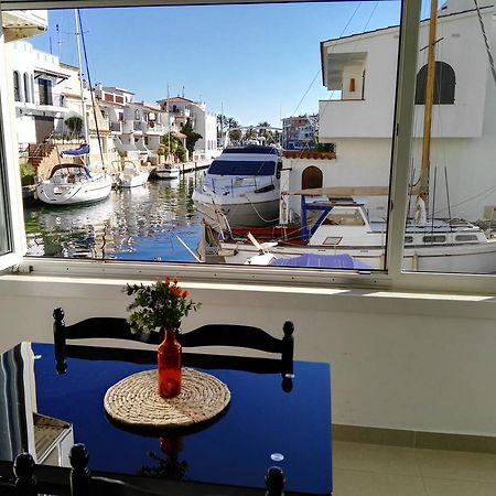 Waterside Apartment - Two Bedroom Empuriabrava Rum bild