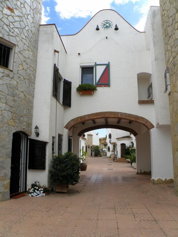 Waterside Apartment - Two Bedroom Empuriabrava Rum bild