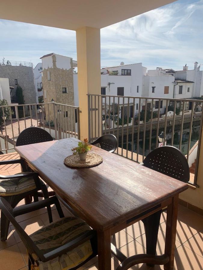 Waterside Apartment - Two Bedroom Empuriabrava Exteriör bild