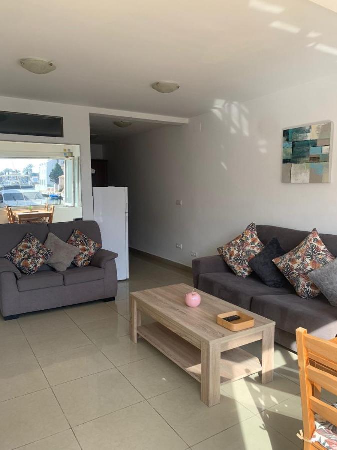 Waterside Apartment - Two Bedroom Empuriabrava Exteriör bild