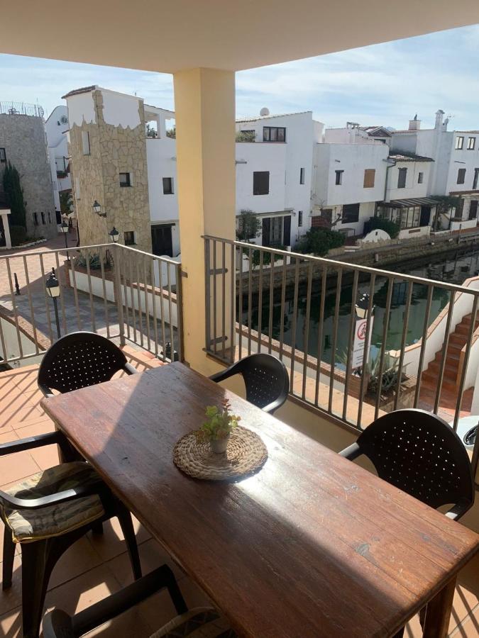 Waterside Apartment - Two Bedroom Empuriabrava Exteriör bild