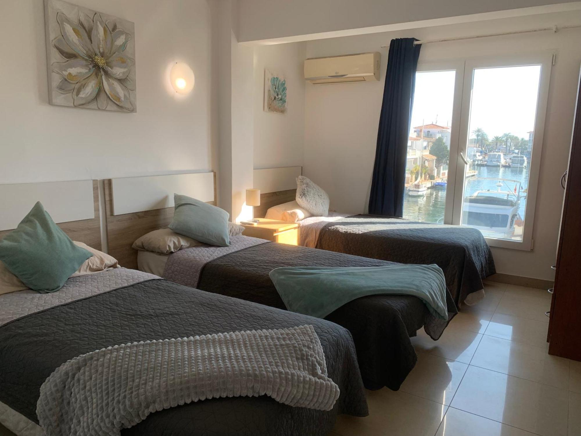Waterside Apartment - Two Bedroom Empuriabrava Exteriör bild