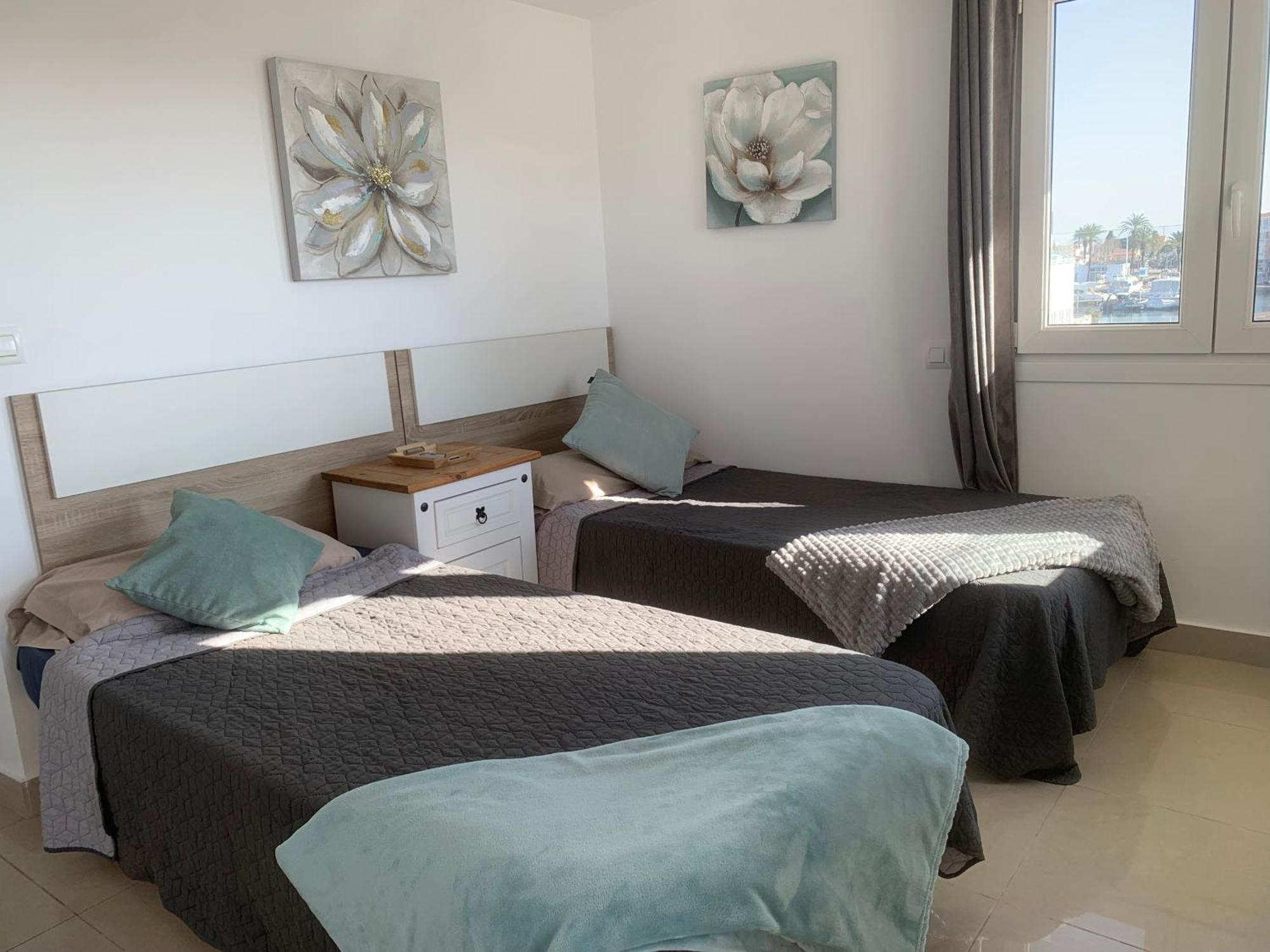 Waterside Apartment - Two Bedroom Empuriabrava Exteriör bild
