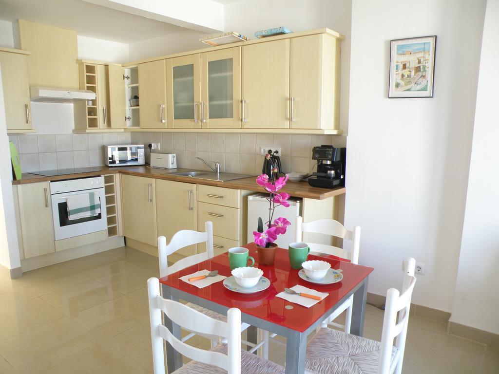 Waterside Apartment - Two Bedroom Empuriabrava Rum bild