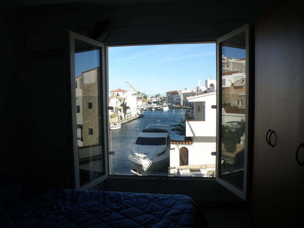 Waterside Apartment - Two Bedroom Empuriabrava Rum bild