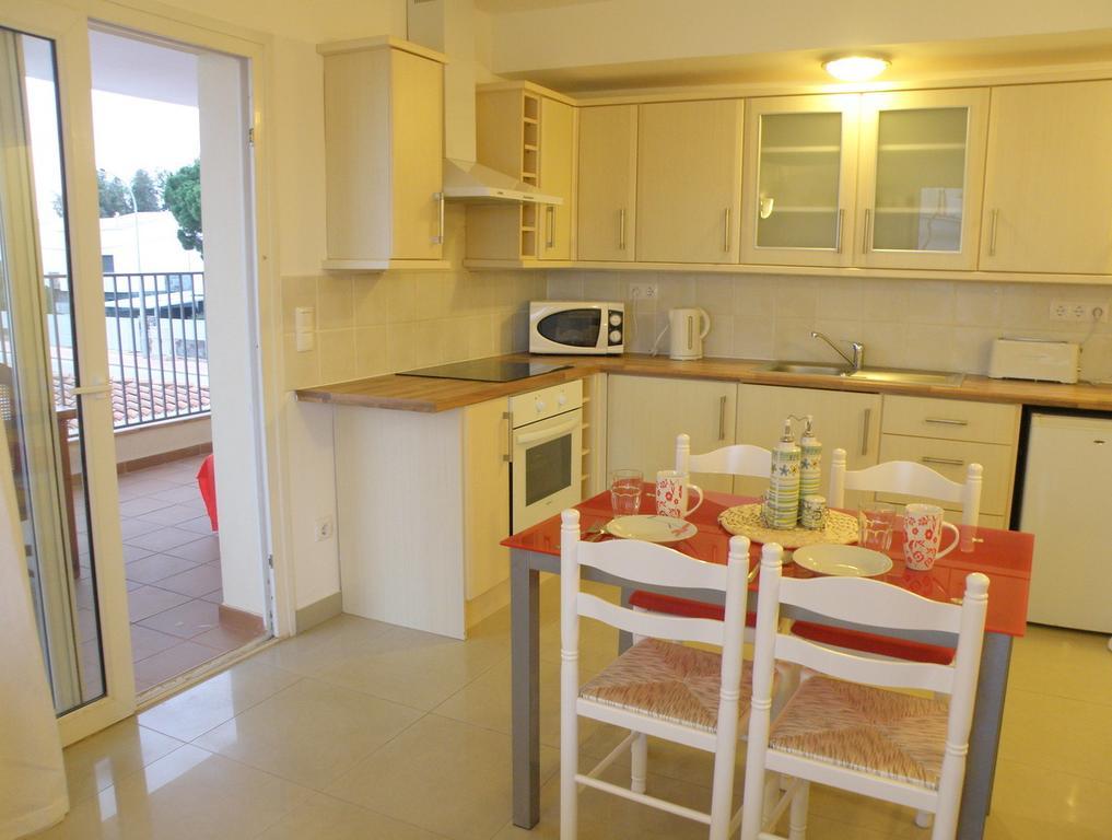Waterside Apartment - Two Bedroom Empuriabrava Rum bild